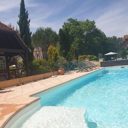 Moulin Du Soustre Bed & Breakfast Cavagnac ภายนอก รูปภาพ