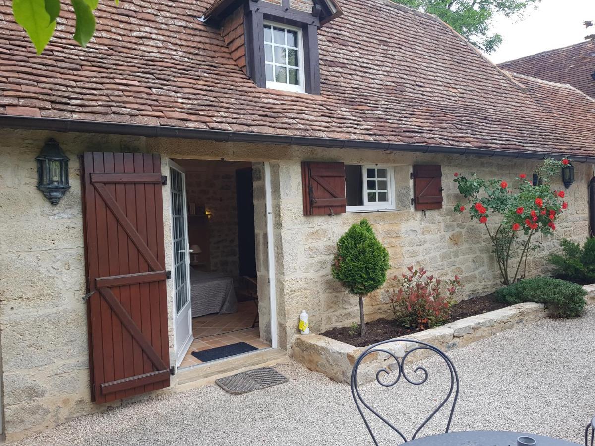 Moulin Du Soustre Bed & Breakfast Cavagnac ภายนอก รูปภาพ