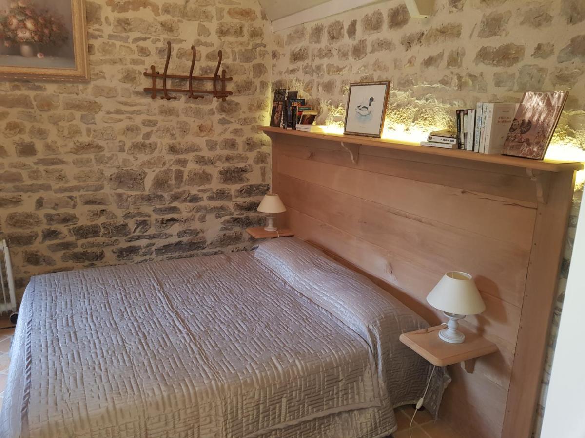 Moulin Du Soustre Bed & Breakfast Cavagnac ภายนอก รูปภาพ