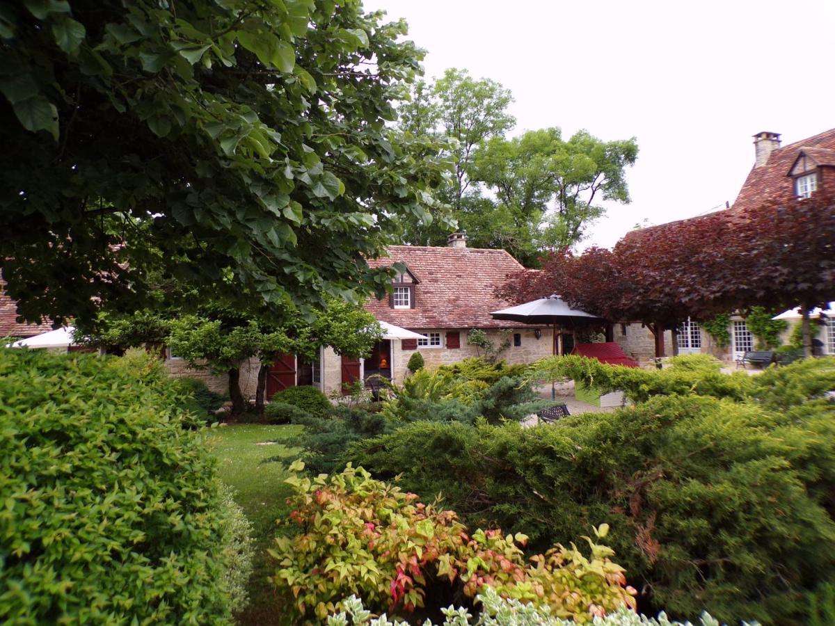Moulin Du Soustre Bed & Breakfast Cavagnac ภายนอก รูปภาพ