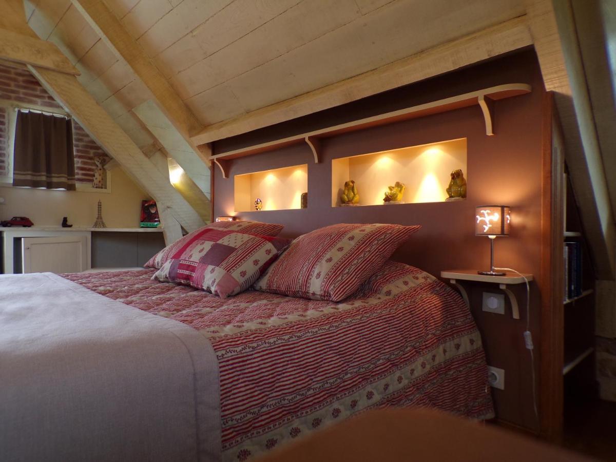 Moulin Du Soustre Bed & Breakfast Cavagnac ภายนอก รูปภาพ