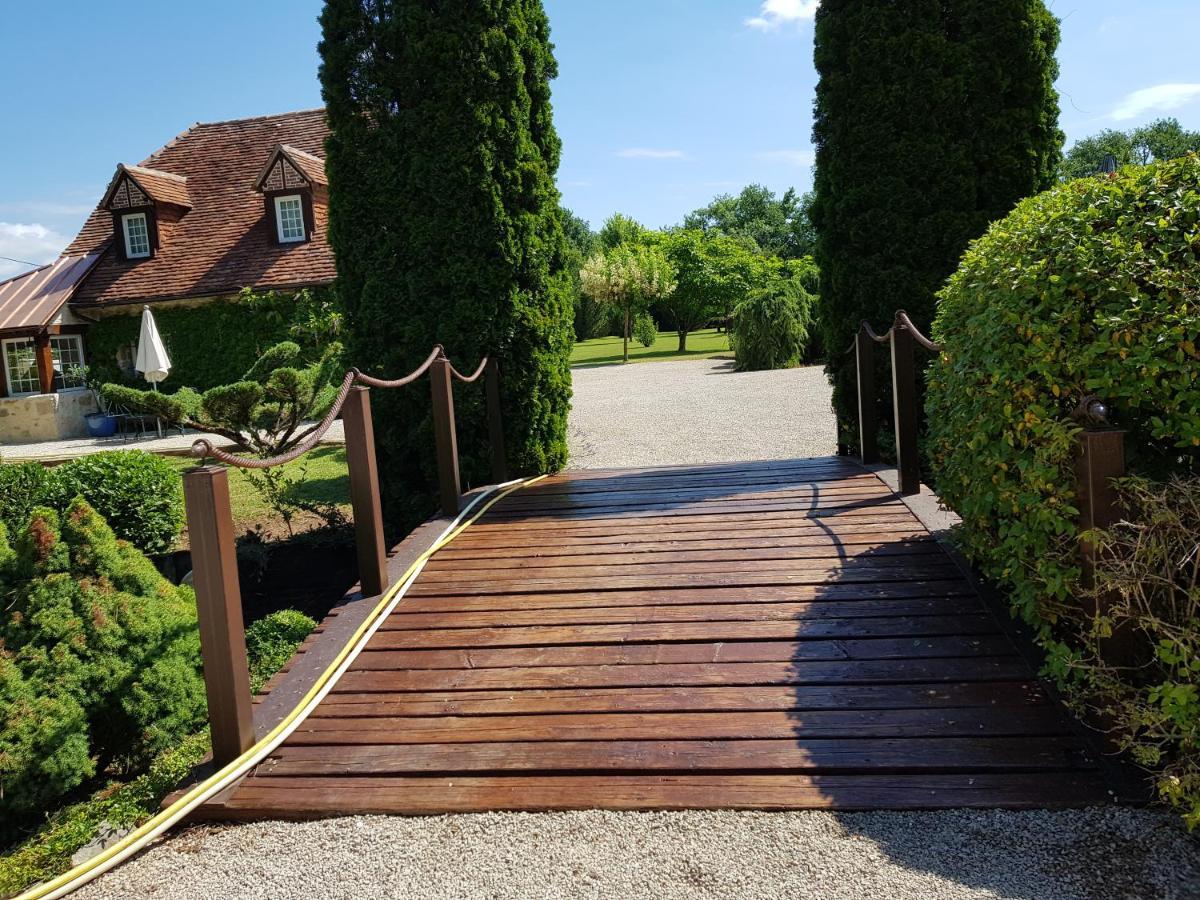 Moulin Du Soustre Bed & Breakfast Cavagnac ภายนอก รูปภาพ