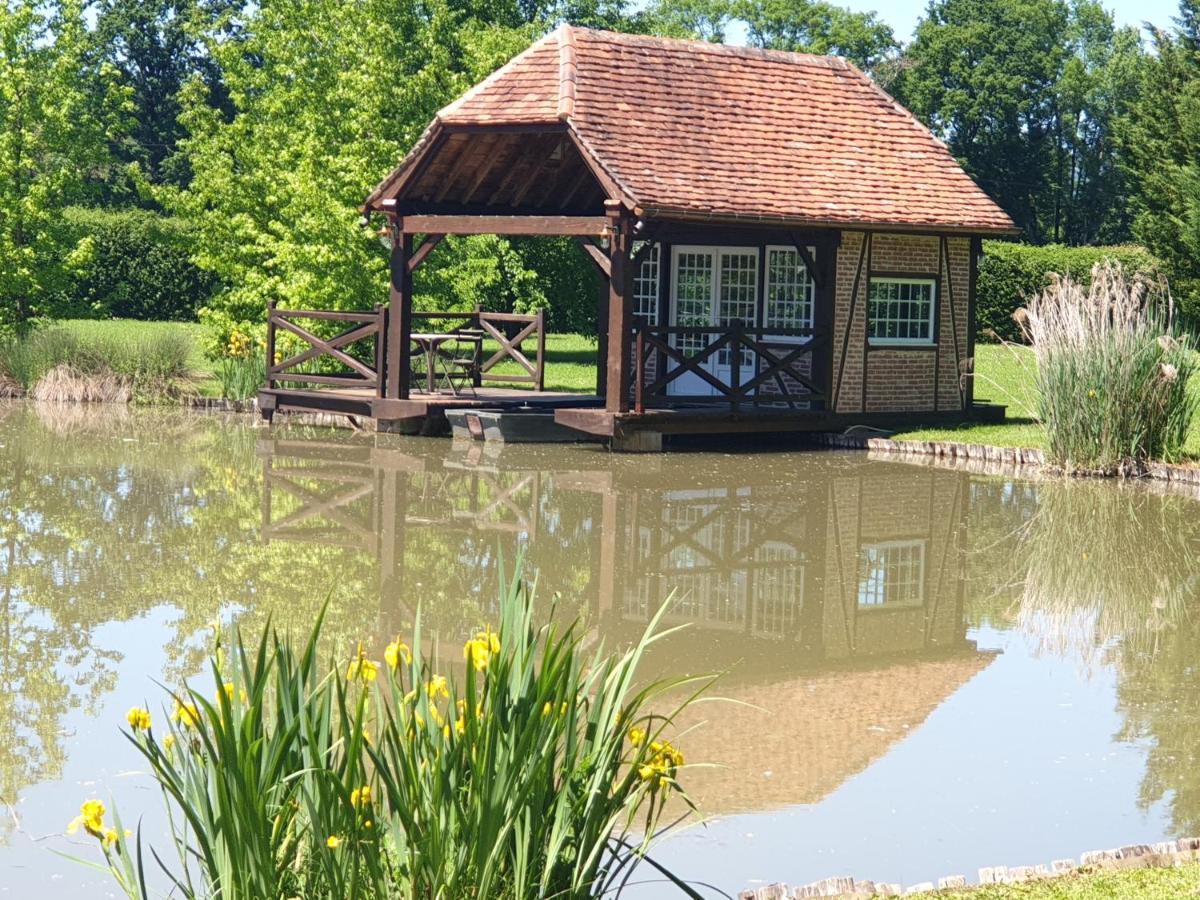 Moulin Du Soustre Bed & Breakfast Cavagnac ภายนอก รูปภาพ
