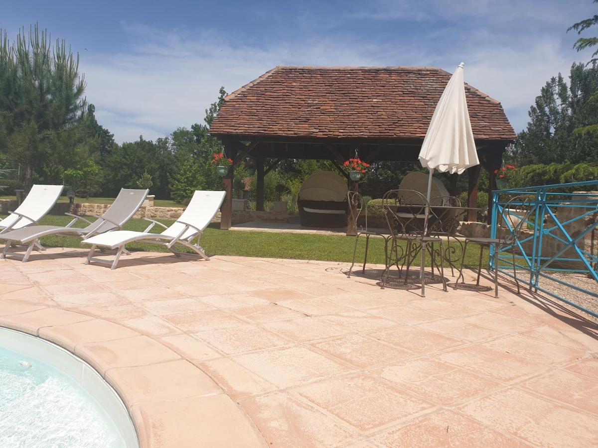Moulin Du Soustre Bed & Breakfast Cavagnac ภายนอก รูปภาพ